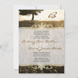 Árbol de invitaciones de bodas y colina de atardec