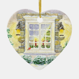 Árbol de Navidad en el ornamento de la ventana