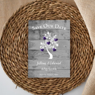 Árbol púrpura de Corazones Guarda el Anuncio de Fe