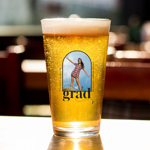  Arco de graduación moderno con tipografía negra 