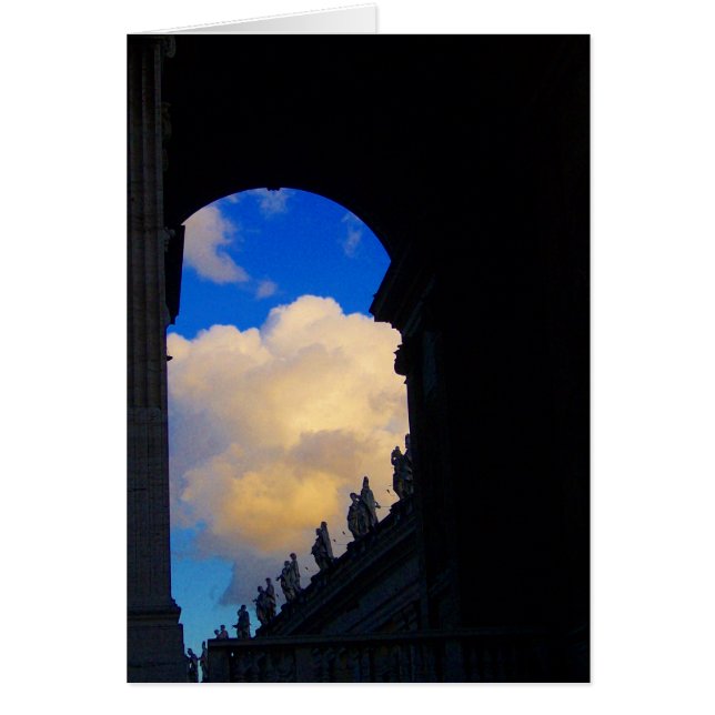 arco vaticano con nubes (Frente)