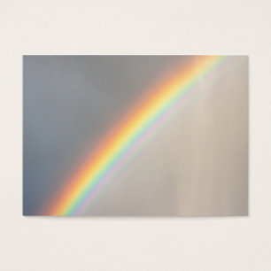 Arcoiris bajo la lluvia