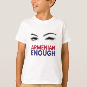Armenio la camiseta de bastante niño