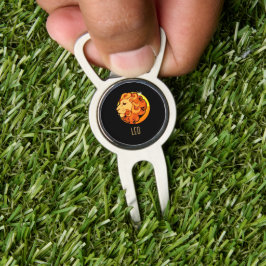 Arreglapiques De Golf Marrón y oro León zodiaco signo negro