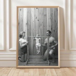 Arte de pared de bebé haciendo dominadas, familia