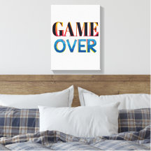 Arte de texto 'Game Over' colorido en lienzo mostr