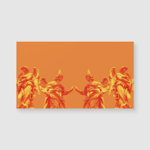 Arte digital de color naranja con esculturas