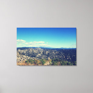 Arte fotográfico de estilo vintage. Cielo, montaña