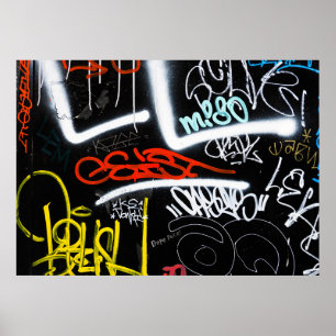 Arte graffiti negro y multicolor