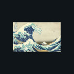 Arte japonés vintage, la gran ola de Hokusai<br><div class="desc">36 Vistas del Monte Fuji: La Gran Ola frente a la costa de Kanagawa, por Katsushika Hokusai del período Edo, c. 1830. Ilustracion náutico de arte refinado y vintage de Asia con una marea marina de enormes olas de marea estrepitosas con botes de gente y el Monte Fuji a lo...</div>