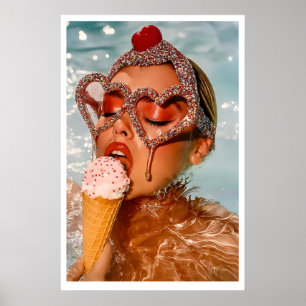 Arte Pop Helado Impreso Glam Mujer en Piscina, Neg