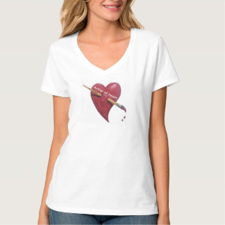 Artista en la camiseta del corazón