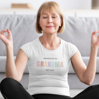 Ascendido a la abuela EST camiseta 2025 | Pastel s