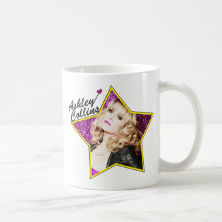 Ashley Collins protagoniza la taza de café