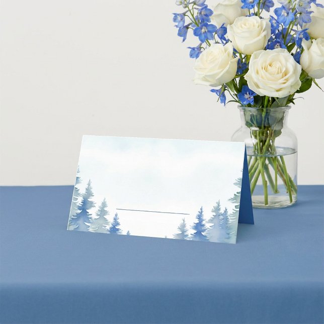Asiento Bonito de pinos de invierno tarjeta de lugar boda (Pretty winter pine trees wedding place card.)