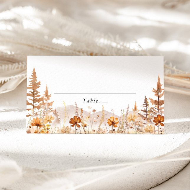 Asiento Tarjeta de lugar de boda de montaña con flores sil (Terracotta wildflower wedding place card with mountain, table name tent card for boho reception)