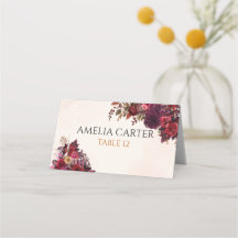 Tarjeta de lugar de boda otoñal con rosa de Borgoñ