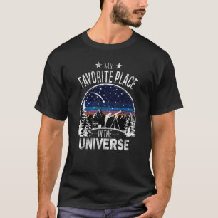 Astronómico lugar favorito en la camiseta del uni