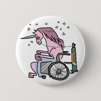 Ataque del unicornio del robot en un BOTÓN