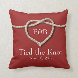 Atar la almohada del Boda rojo del nudo