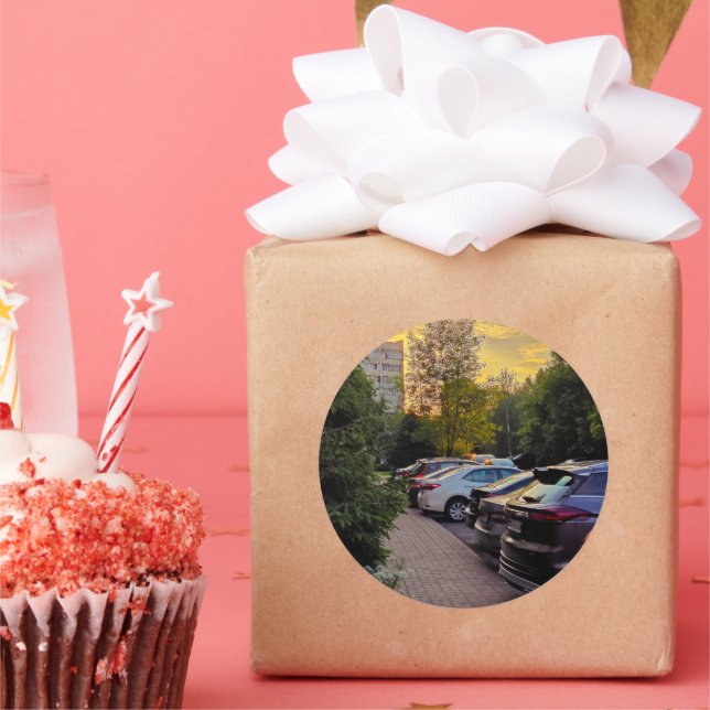 Atardecer dorado urbano Calcomanía – Personalizabl (Fiesta)