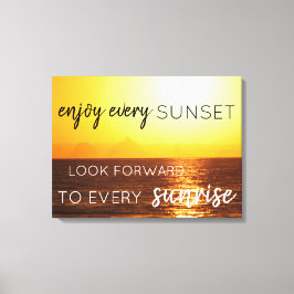 Atardecer en la pared de las montañas Arte con cit