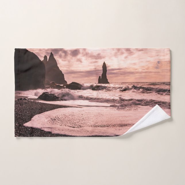 Atardecer en la playa de arena negra de Reynisfjar (Toalla de mano)