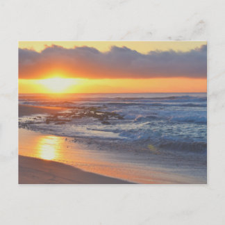 Atardecer en la postal de la playa
