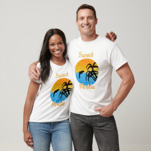 Atardecer lindo en Florida con camiseta de delfín
