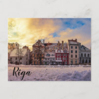 Atardecer por la calle en la postal Riga