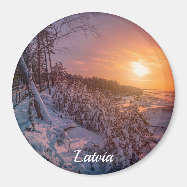 Atardecer sobre el imán de la costa del mar de nie (Frente)