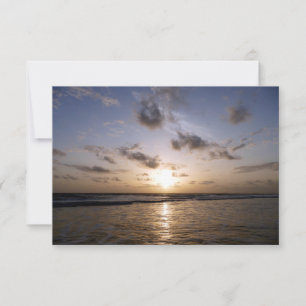 Atardecer sobre el mar Árabe