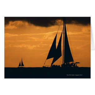 Atardecer y yate 2