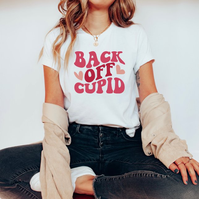 Atrás de la camiseta El día de San Valentín cupido (Back Off Cupid, Anti-Valentine's Day, Cupid Repellent, No Love Zone, Sarcastic Valentine's Shirt, He)