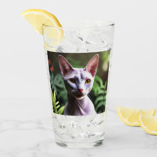 "Atún el gato sin pelo: brillante y sedoso"