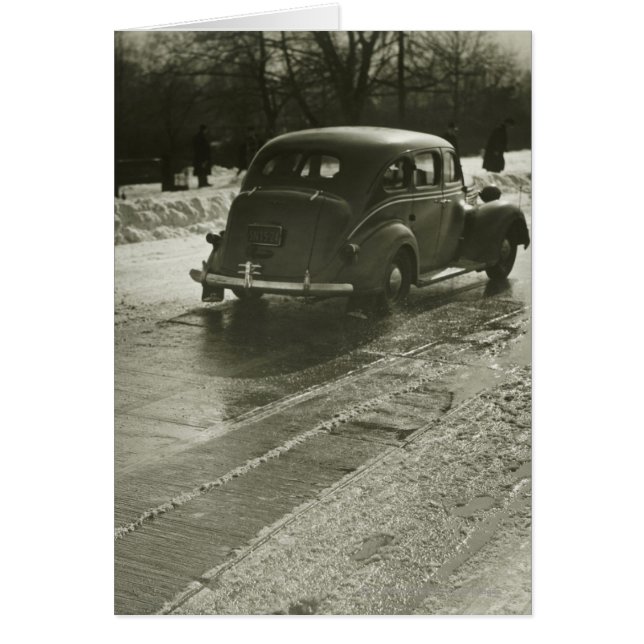 Auto en carretera (Frente)