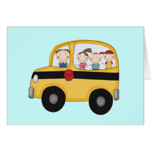 Autobús escolar con las camisetas y los regalos d
