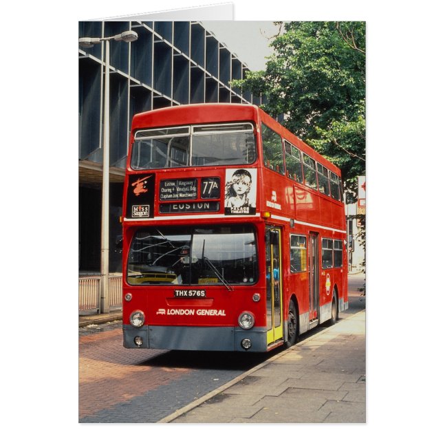 Autobuses de Londres Daimler descansa entre debere (Frente)