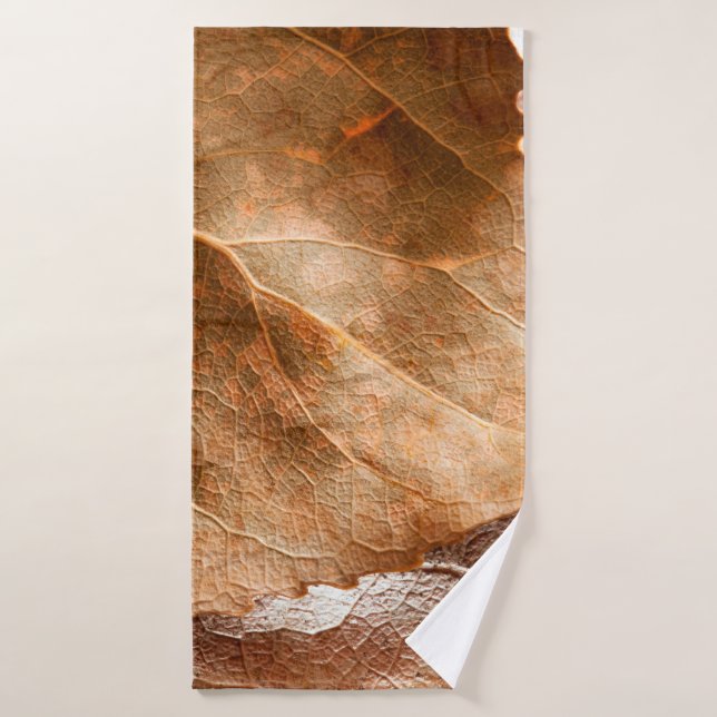 Autumn leaves closeupabstract,autumn,background,br (Toalla de baño)