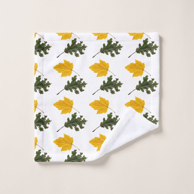 Autumn Symmetry Leaf Pattern (Toallita)