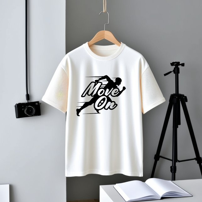 Avanzar en la camiseta con motor en marcha (Subido por el creador)