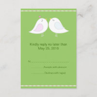 Aves de amor con tarjeta RSVP de fondo verde