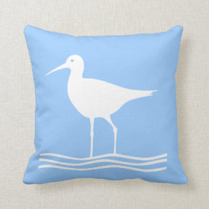 AVES MARINAS. BLANCO sobre almohada azul