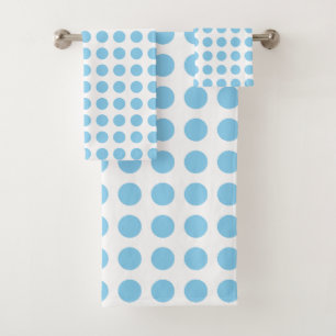 Azul bebé sobre puntos de Polka horizontal grandes