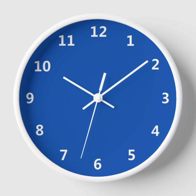 Azul cobalto sólido con reloj de pared de números  (Anverso)