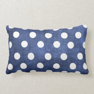 Azul del dril de algodón con la almohada blanca