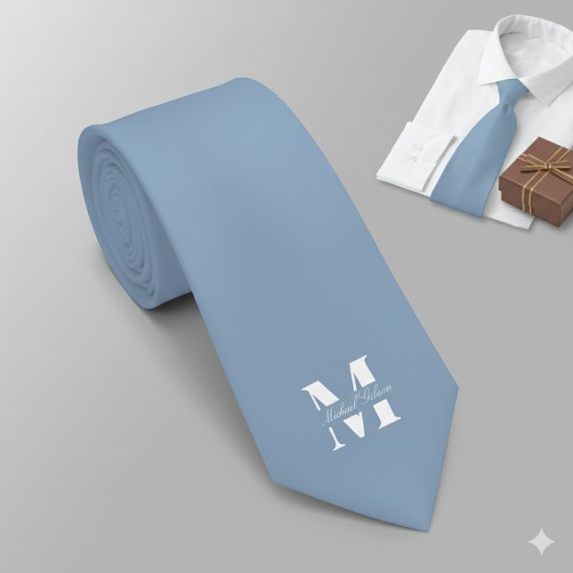 Azul Polvoriento | Corbata de Groomsmen de Boda co (Dusty Blue | Custom Monogram Wedding Groomsmen Neck Tie)
