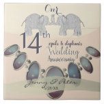 Azulejo 14° Aniversario Boda Opals & Elephants<br><div class="desc">Algo que nunca deja de complacerme es recibir el conservador intimidatorio de la baldosa,  especialmente uno que marca hitos importantes como nuestro aniversario con ilustraciones originales. Por eso me esforcé mucho en diseñar este delicioso ilustracion original de elefante y ópalo para hacer exactamente eso.</div>