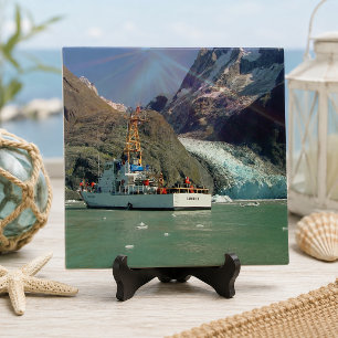 Azulejo Alaskan Mountain View with Boat