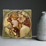 Azulejo Alphonse Mucha Sarah Bernhardt Art Nouveau Ceramic<br><div class="desc">¡Bienvenidos a CreaTile! Aquí encontrará diseños de baldosas hechos a mano que he hecho personalmente artesanalmente y vintage baldosas de barro cerámico y porcelana, ya sean manchadas o naturales. Me encanta diseñar productos de cerámica y azulejos, con la esperanza de darte una manera de transformar tu hogar en algo que...</div>